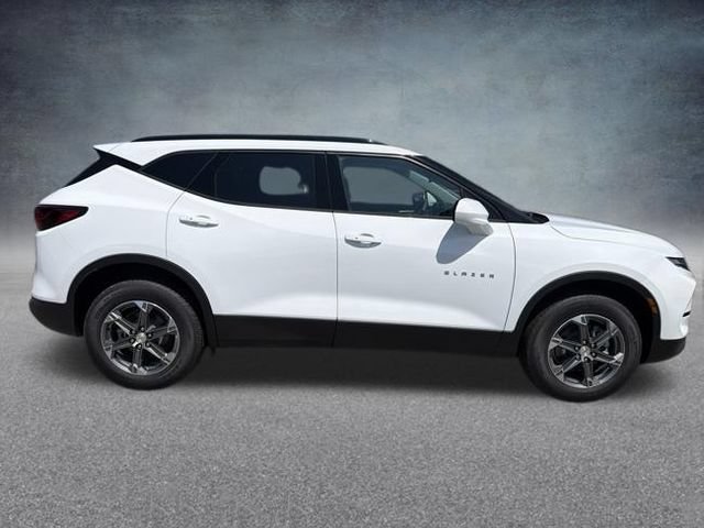 New 2026 Chevrolet Blazer LT w/ Convenience Package FWD image 5