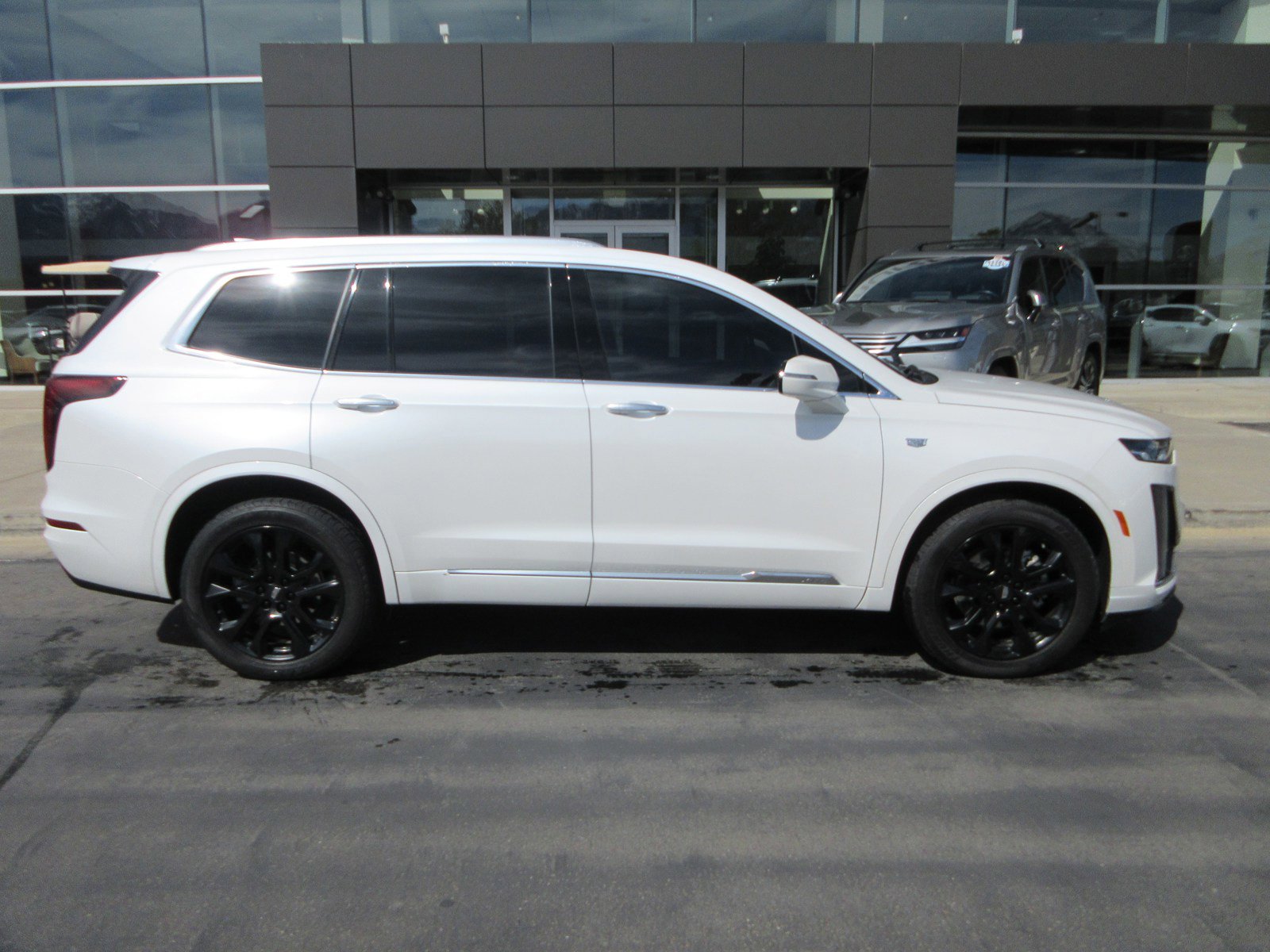 Used 2023 Cadillac XT6 Luxury image 13