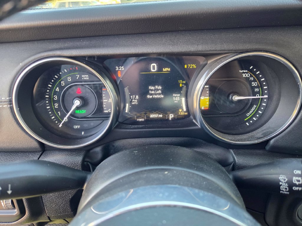 Used 2023 Jeep Wrangler Unlimited Sahara w/ Cold Weather Group AWD/4WD image 24