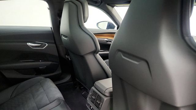 Used 2023 Audi e-tron GT Premium Plus AWD/4WD image 45
