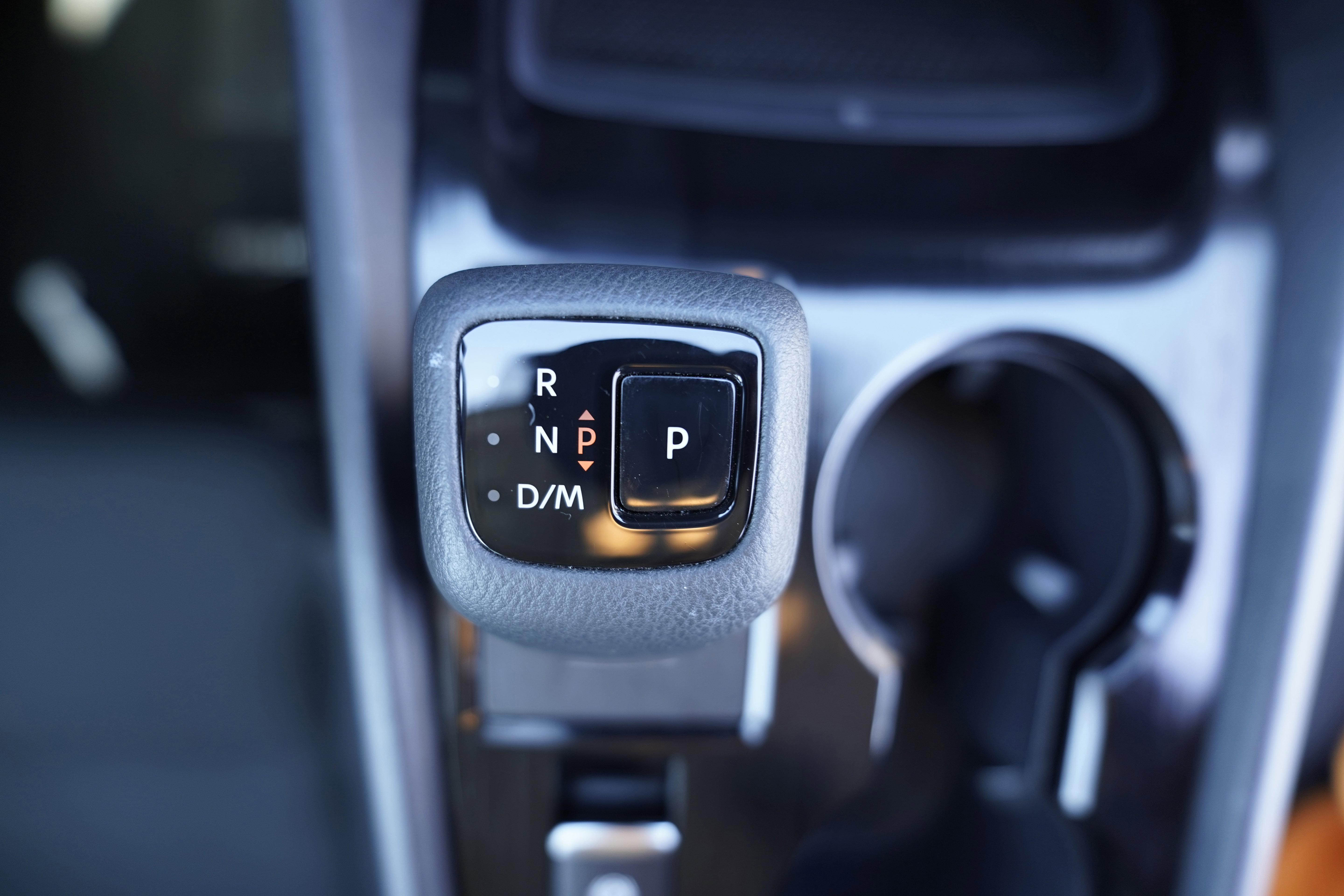 Used 2024 Nissan Rogue S image 28