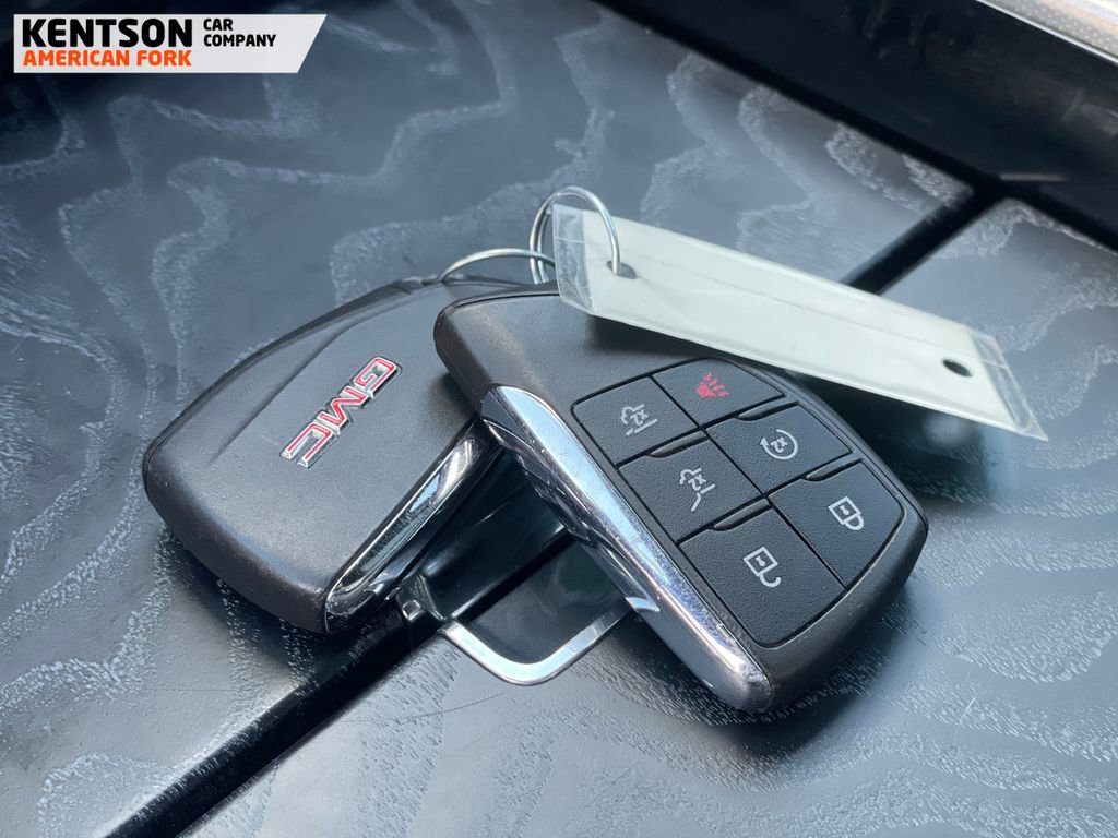 Used 2021 GMC Yukon Denali w/ Denali Premium Package AWD/4WD image 48