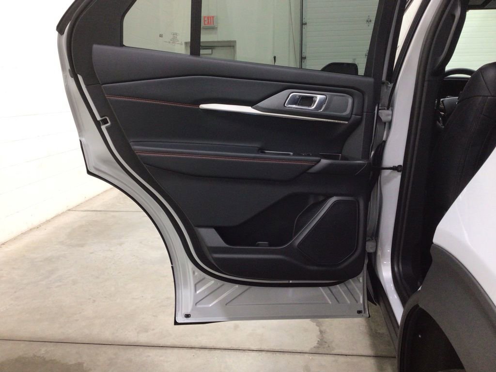 New 2026 Ford Explorer ST image 29