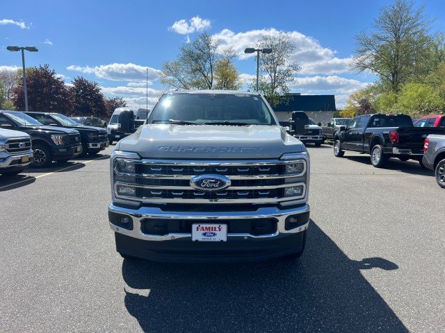 New 2026 Ford F350 Lariat w/ Lariat Premium Package AWD/4WD video 2
