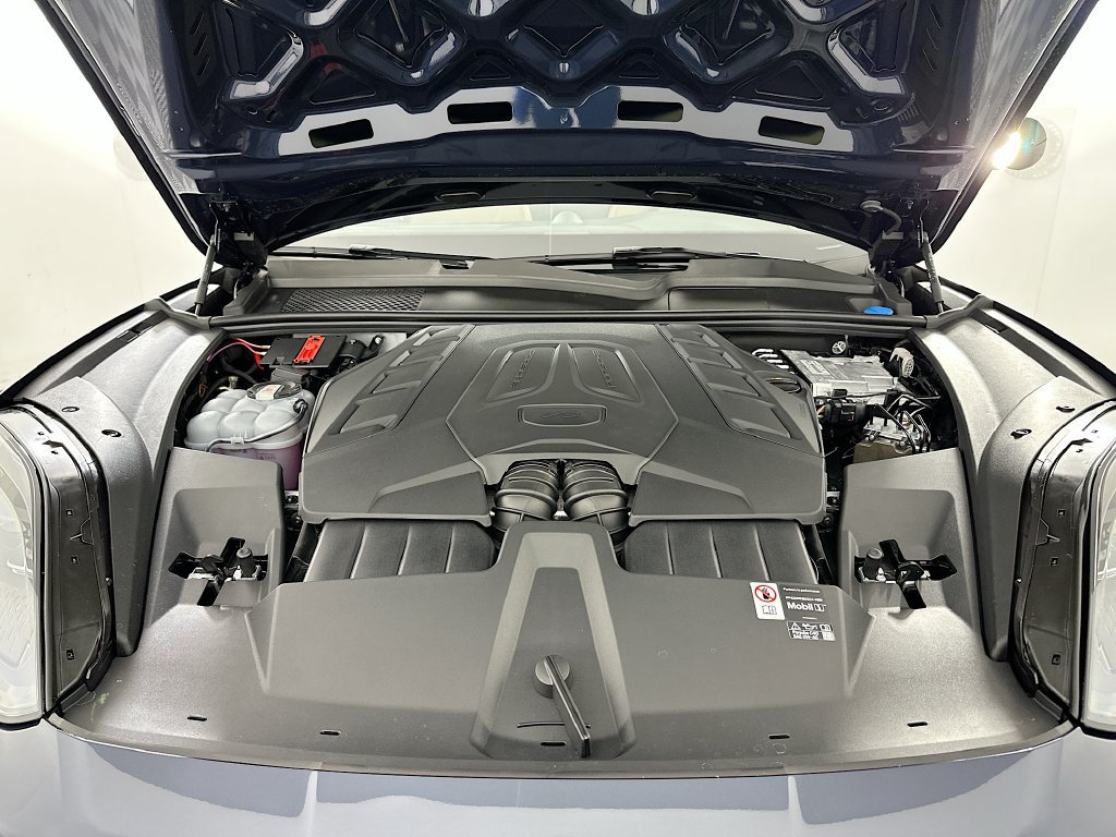 New 2026 Porsche Cayenne S AWD/4WD image 32