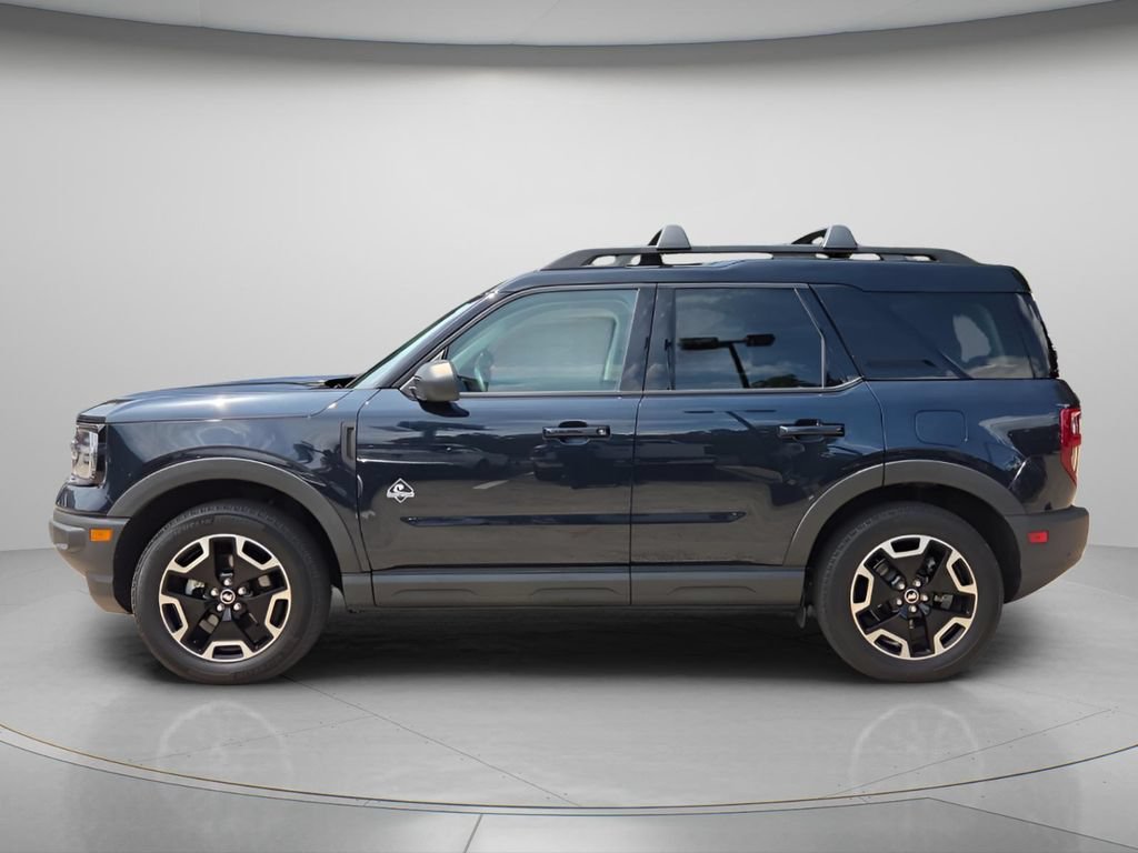 Used 2022 Ford Bronco Sport Outer Banks w/ Tech Package AWD/4WD image 3