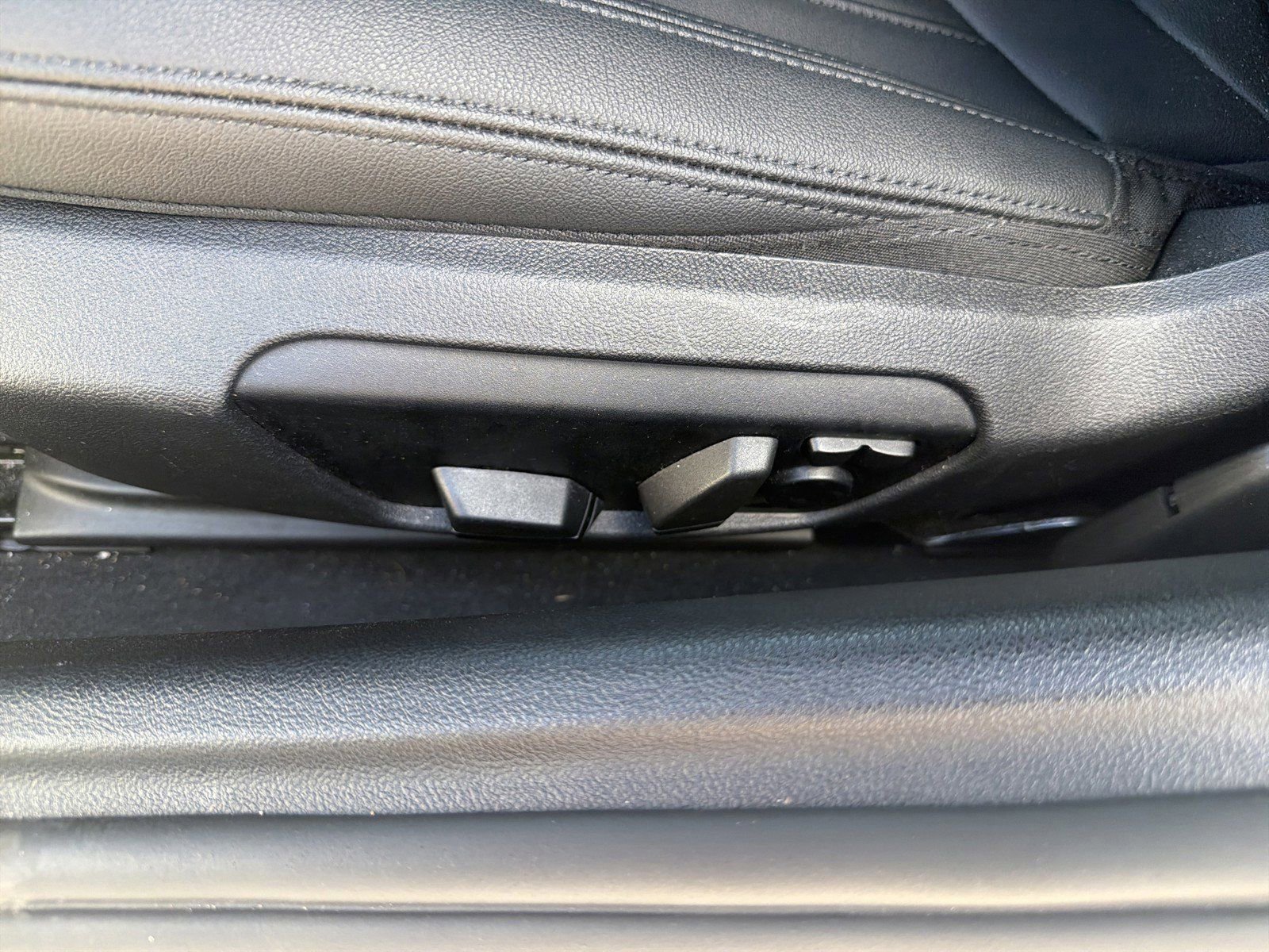 Certified 2026 BMW Z4 M40i RWD image 18