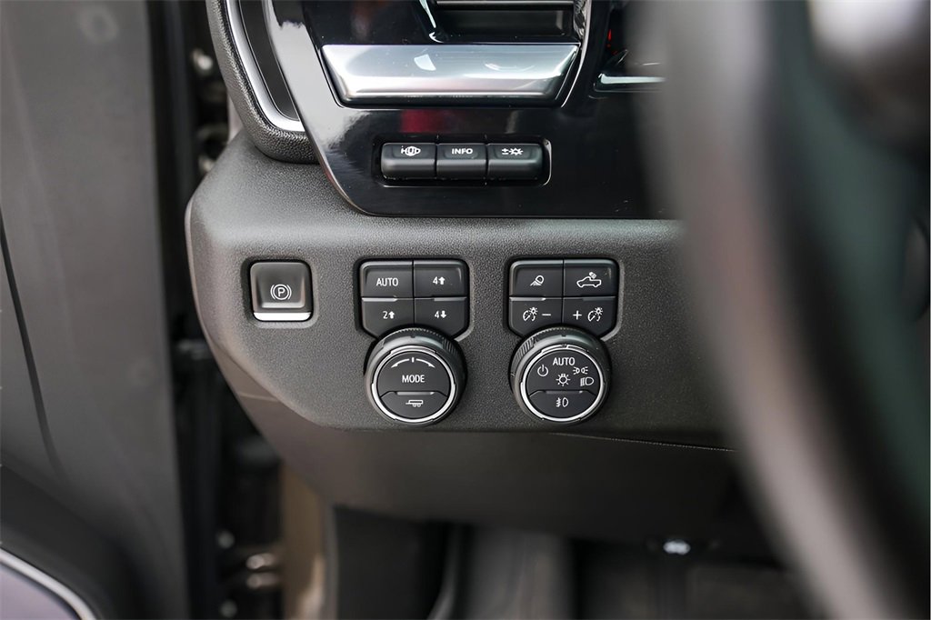 Used 2023 Chevrolet Silverado 1500 High Country w/ High Country Premium Package image 18