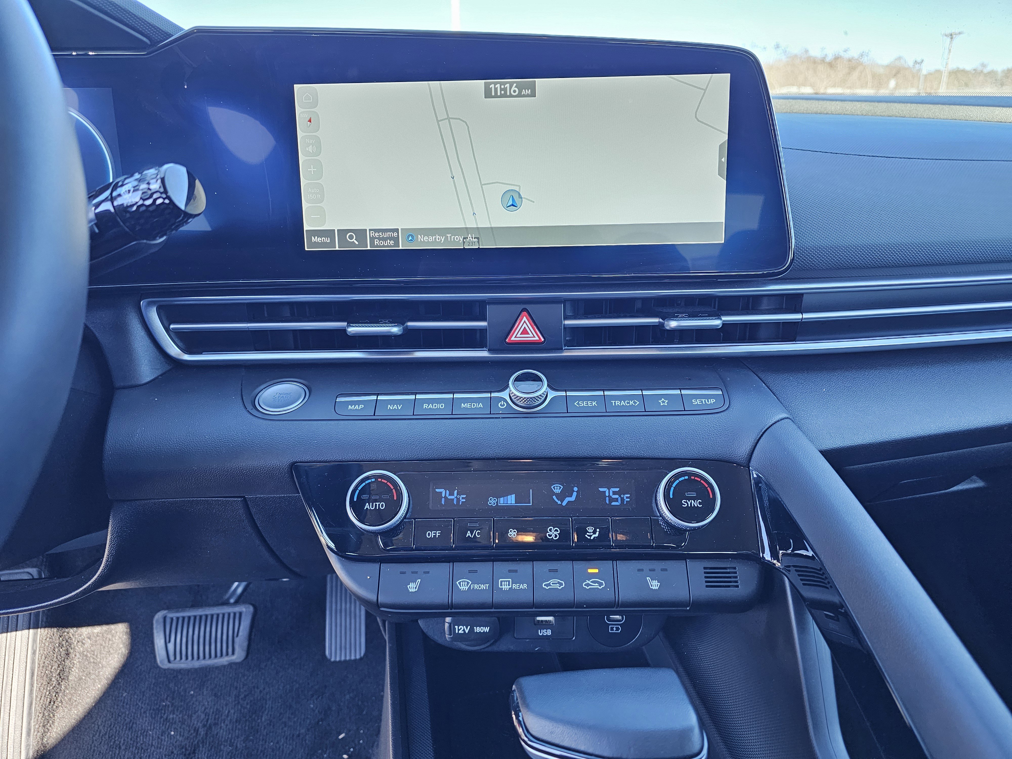 Used 2025 Hyundai Elantra SEL image 23