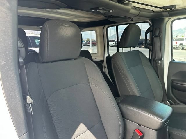 Used 2018 Jeep Wrangler Unlimited Sport AWD/4WD image 32