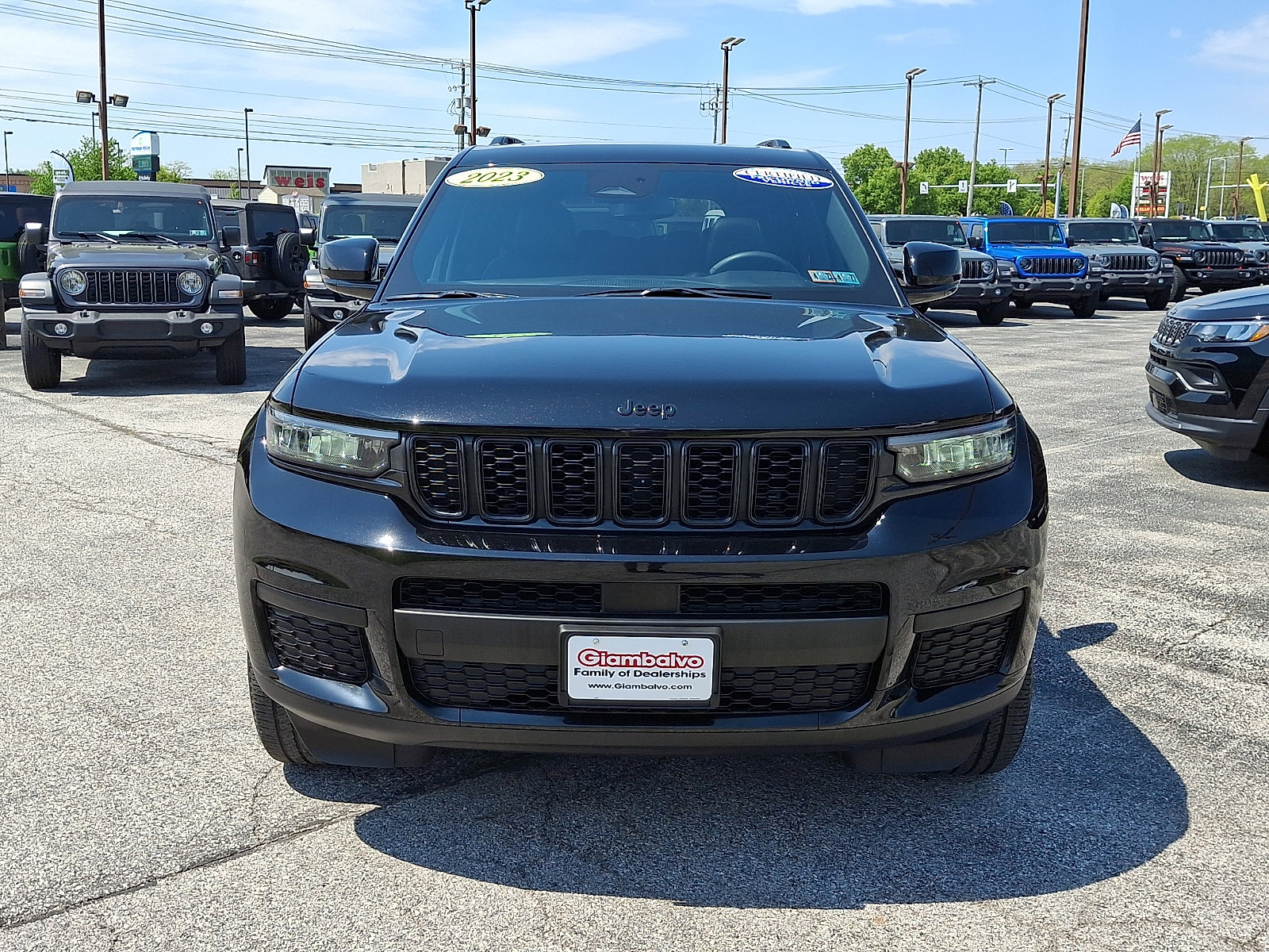 Certified 2023 Jeep Grand Cherokee L Laredo AWD/4WD image 4