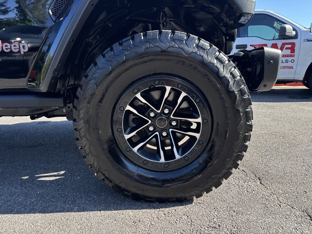 Certified 2025 Jeep Wrangler Unlimited Rubicon AWD/4WD image 14