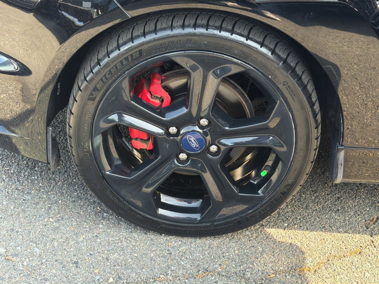 Used 2018 Ford Fiesta ST FWD image 12