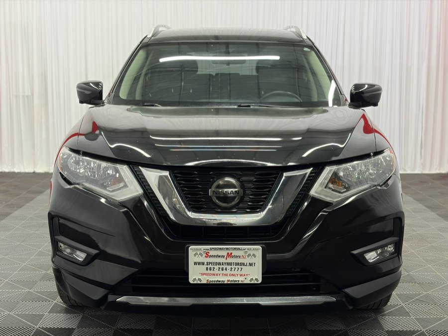Used 2018 Nissan Rogue SV w/ Premium Package AWD/4WD image 3