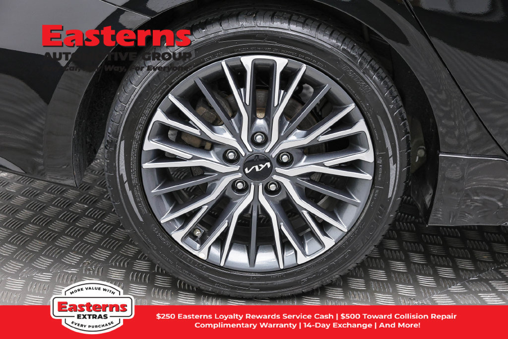 Used 2023 Kia Forte GT-Line w/ GT-Line Premium Package FWD image 32