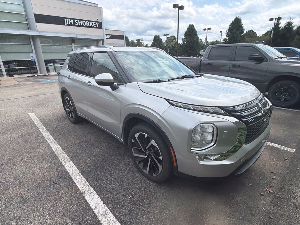 Used 2022 Mitsubishi Outlander SEL AWD/4WD image 1