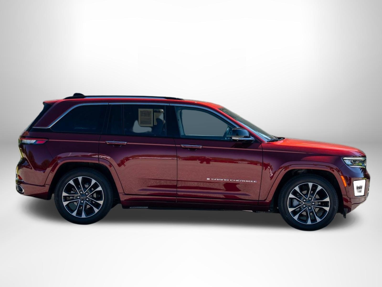 Used 2023 Jeep Grand Cherokee Overland w/ Adv Protech Group III AWD/4WD image 9