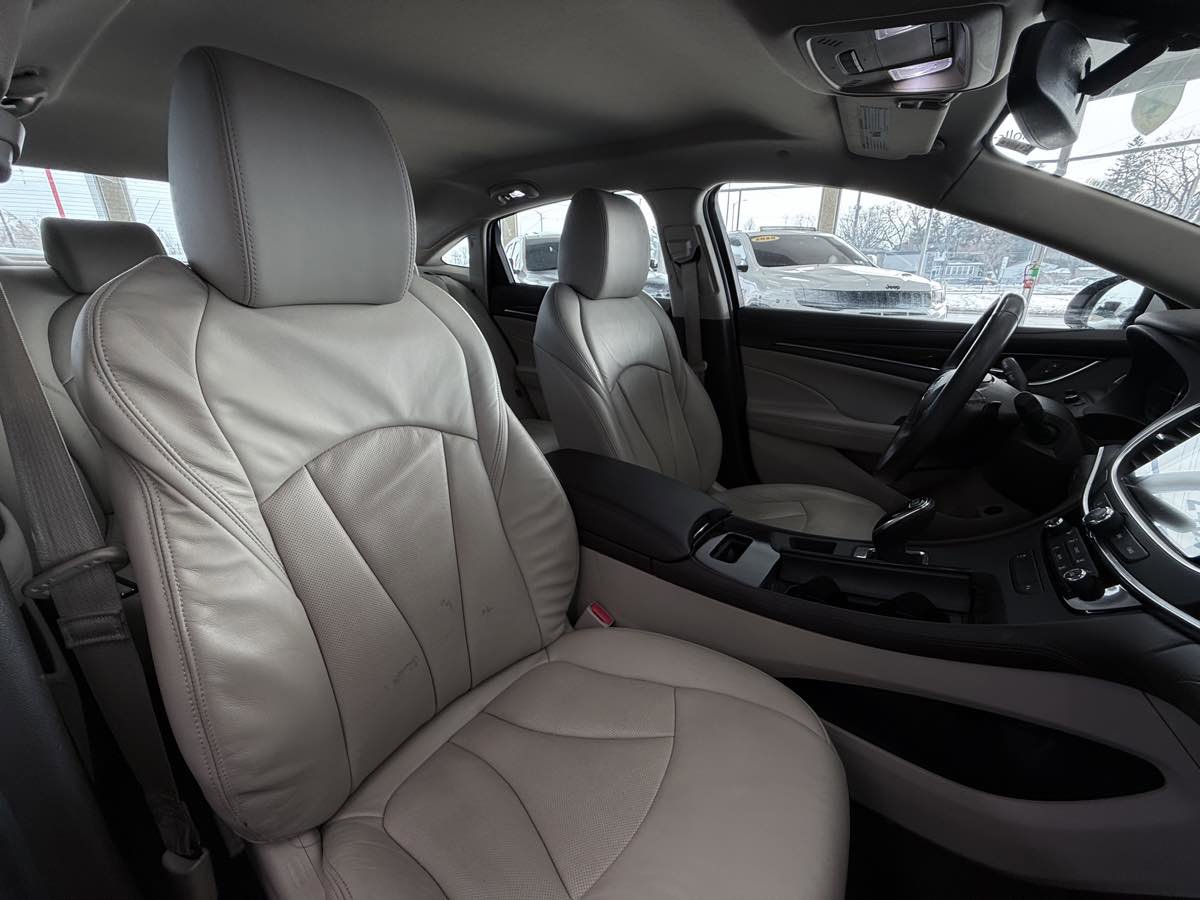 Used 2017 Buick LaCrosse Essence image 34