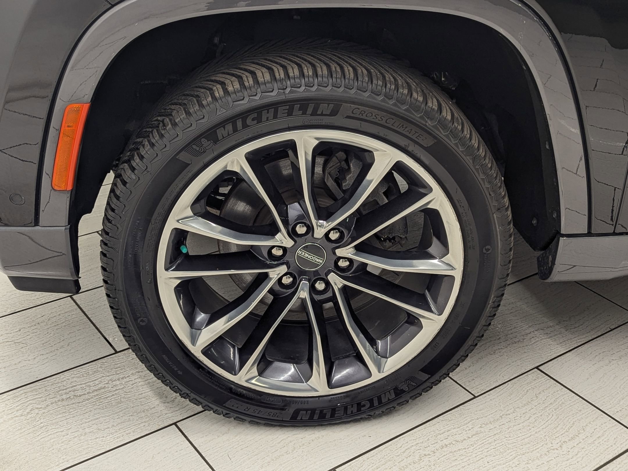 Used 2022 Jeep Wagoneer Series III w/ Premium Group I image 9