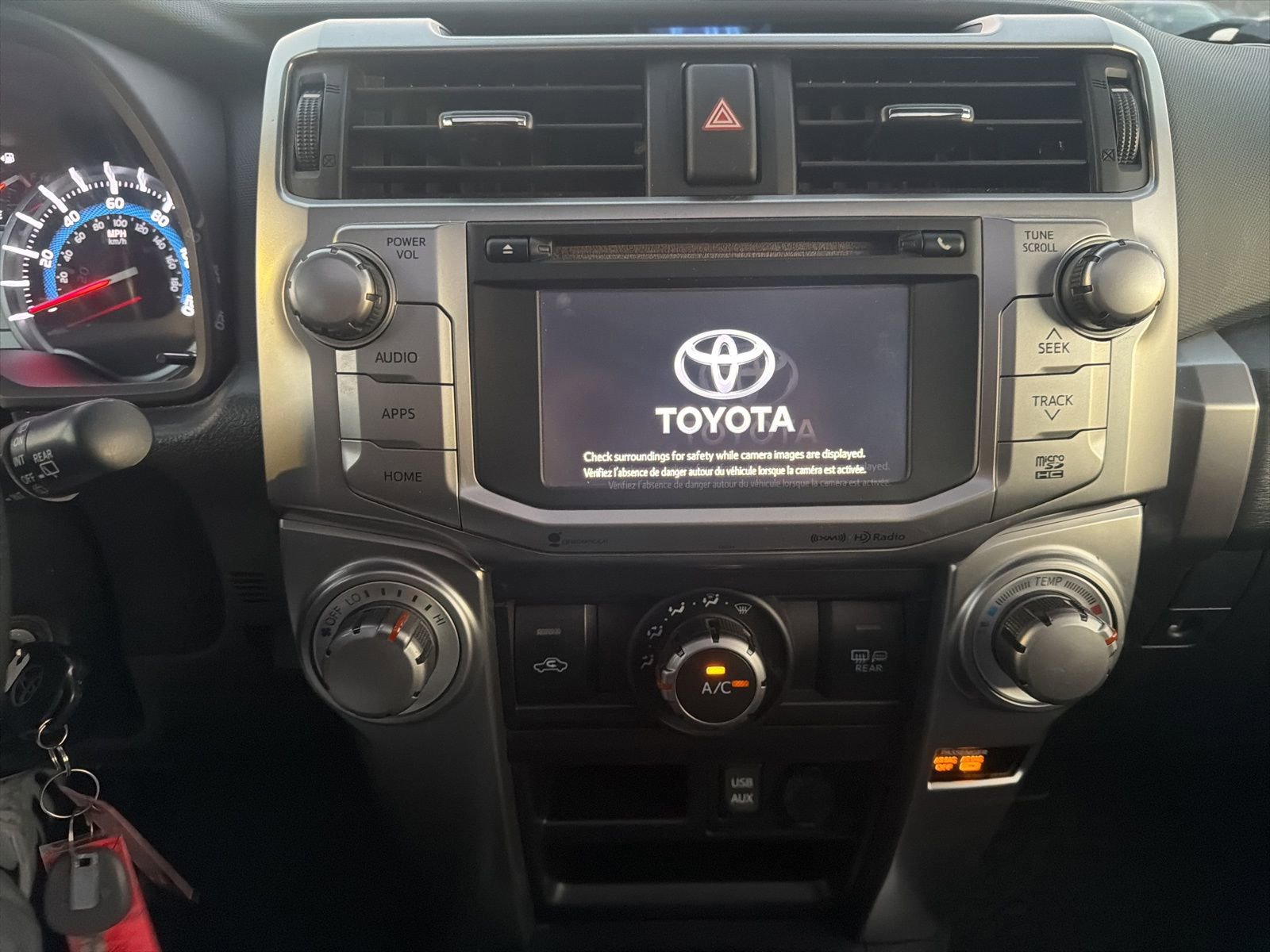 Used 2016 Toyota 4Runner SR5 Premium image 12