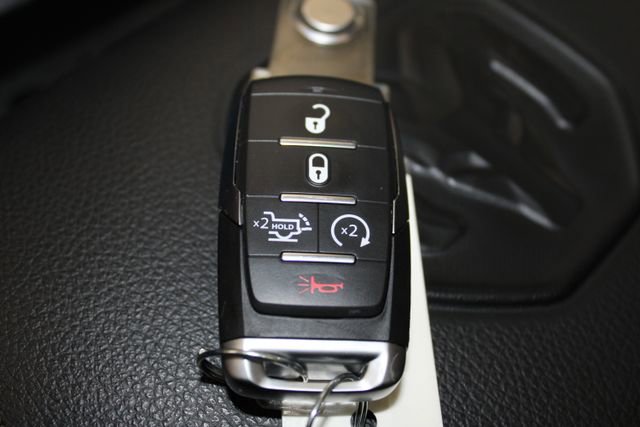 Used 2025 RAM 1500 Laramie w/ Sport Appearance Package AWD/4WD image 32