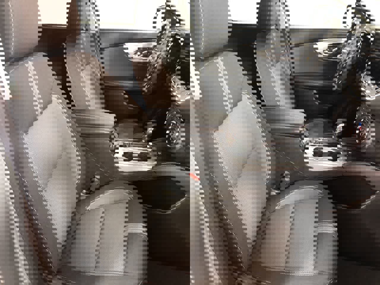 Used 2023 Chevrolet Blazer LT w/ Convenience Package image 19