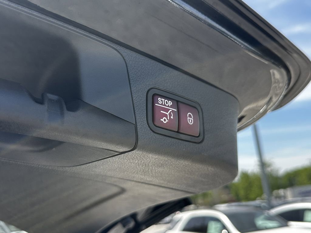 Certified 2023 Mercedes-Benz GLB 250 w/ AMG Line image 22