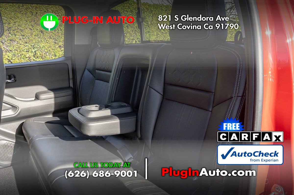 Used 2024 Nissan Frontier SL image 13