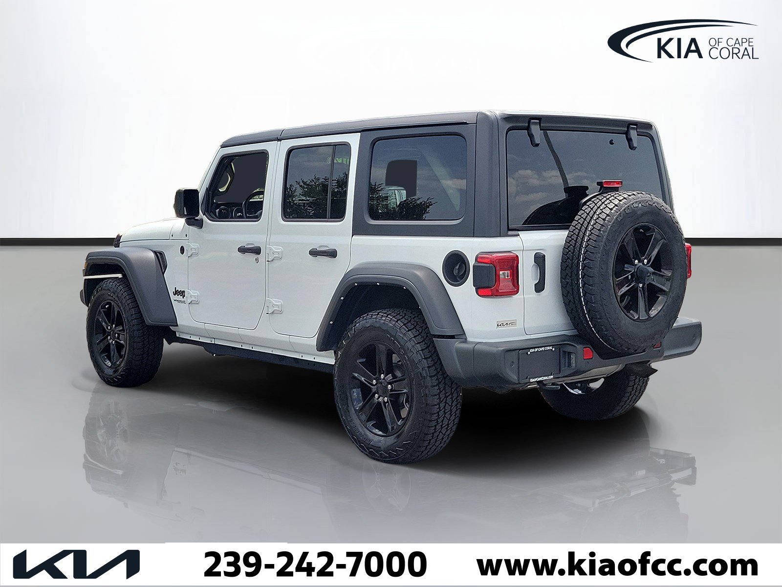 Used 2021 Jeep Wrangler Unlimited Sport AWD/4WD image 4