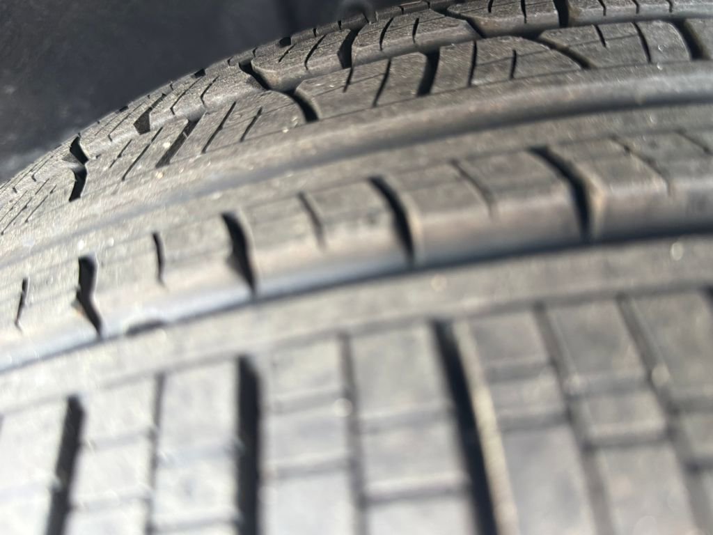 Used 2023 Genesis GV70 2.5T w/ Advanced Package image 16