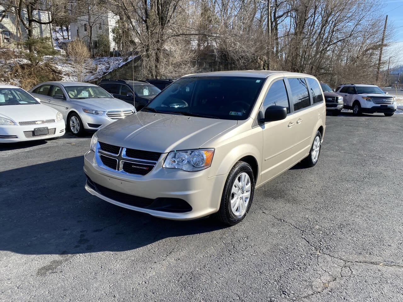Used 2014 Dodge Grand Caravan SE w/ Quick Order Package 29E SE FWD image 1