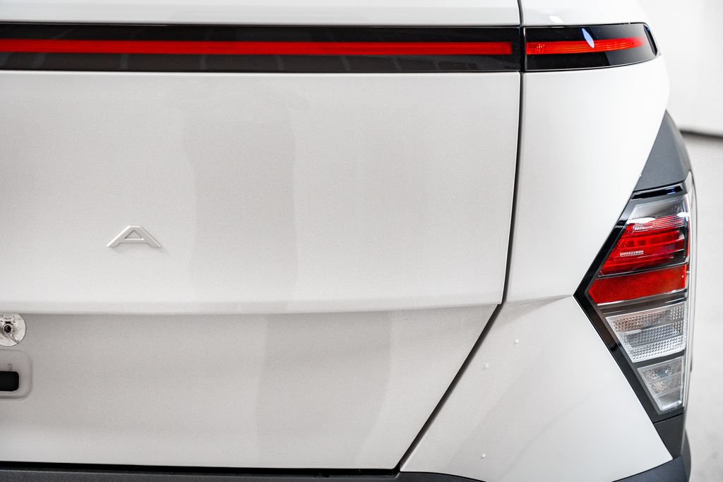 Certified 2025 Hyundai Kona SEL FWD image 11