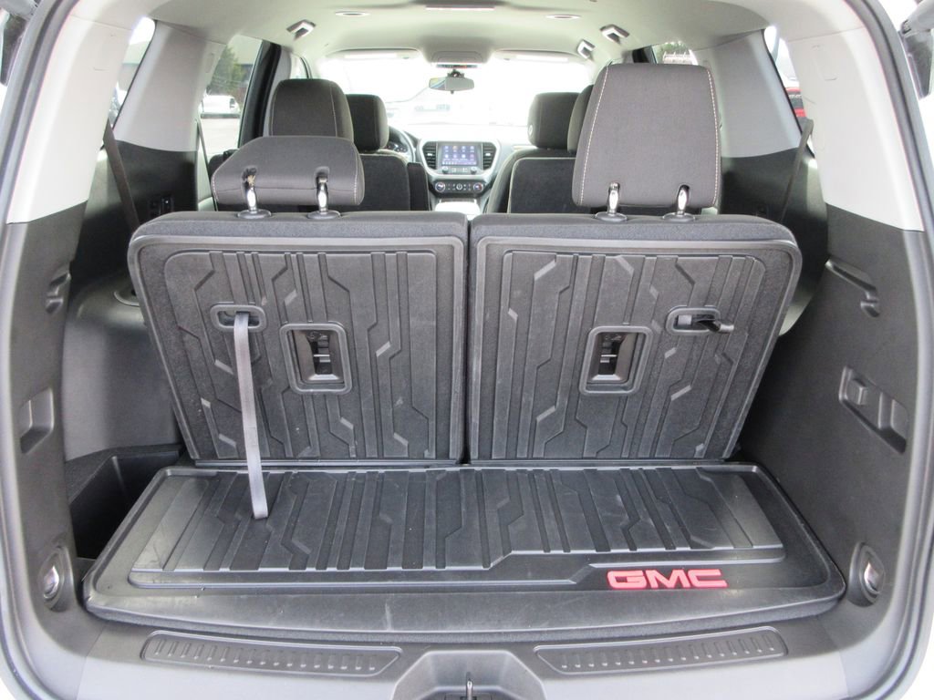 Used 2023 GMC Acadia SLE w/ Driver Convenience Package image 12
