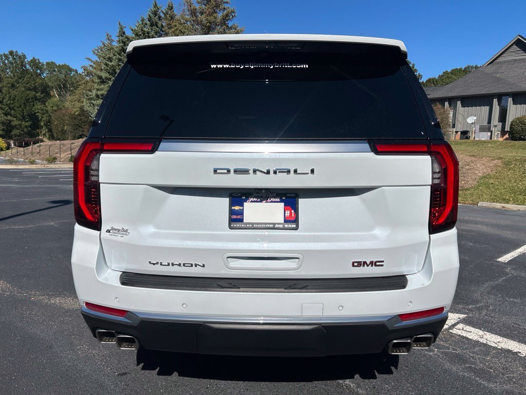 Used 2026 GMC Yukon XL Denali w/ Sun & Power Step Package AWD/4WD image 21