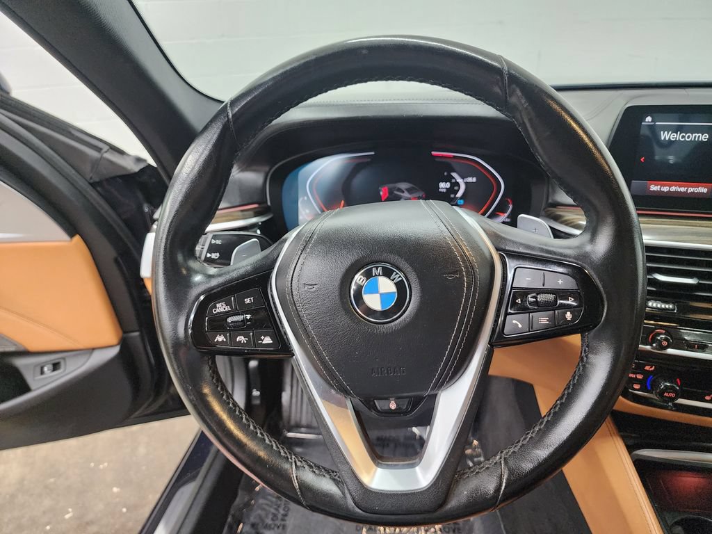 Used 2020 BMW 530i xDrive w/ Executive Package AWD/4WD image 14