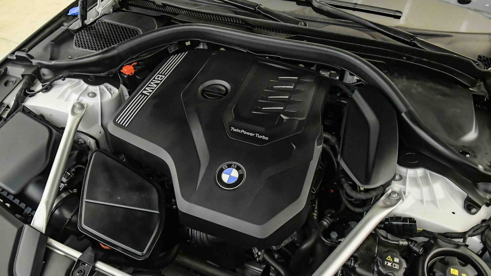 Used 2023 BMW 530i w/ Convenience Package RWD image 26