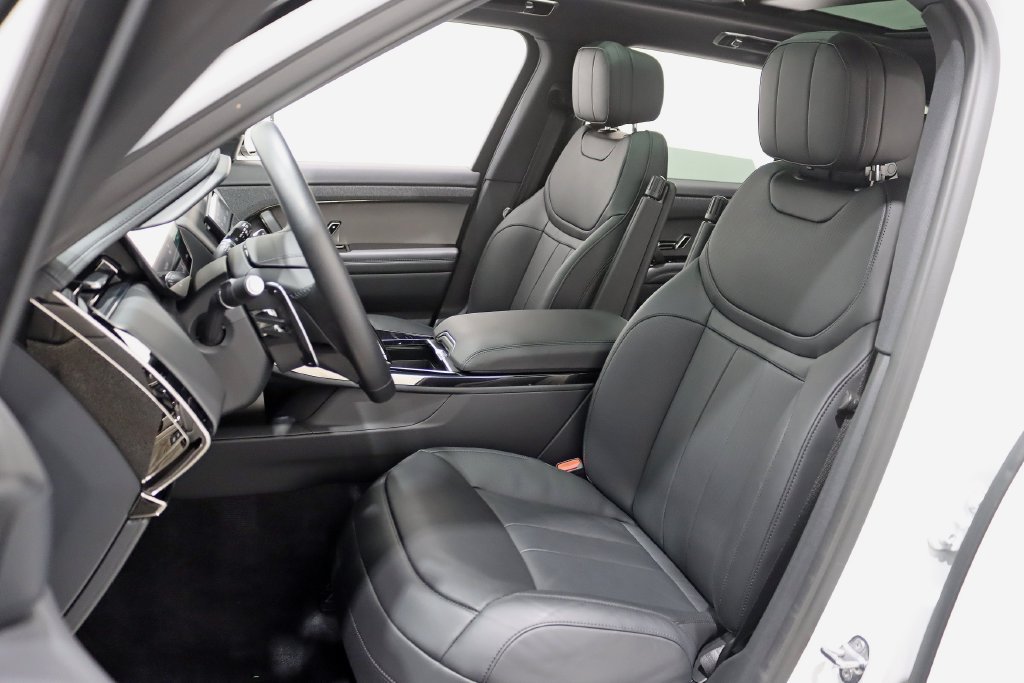 Used 2025 Land Rover Range Rover Sport Dynamic SE AWD/4WD image 28