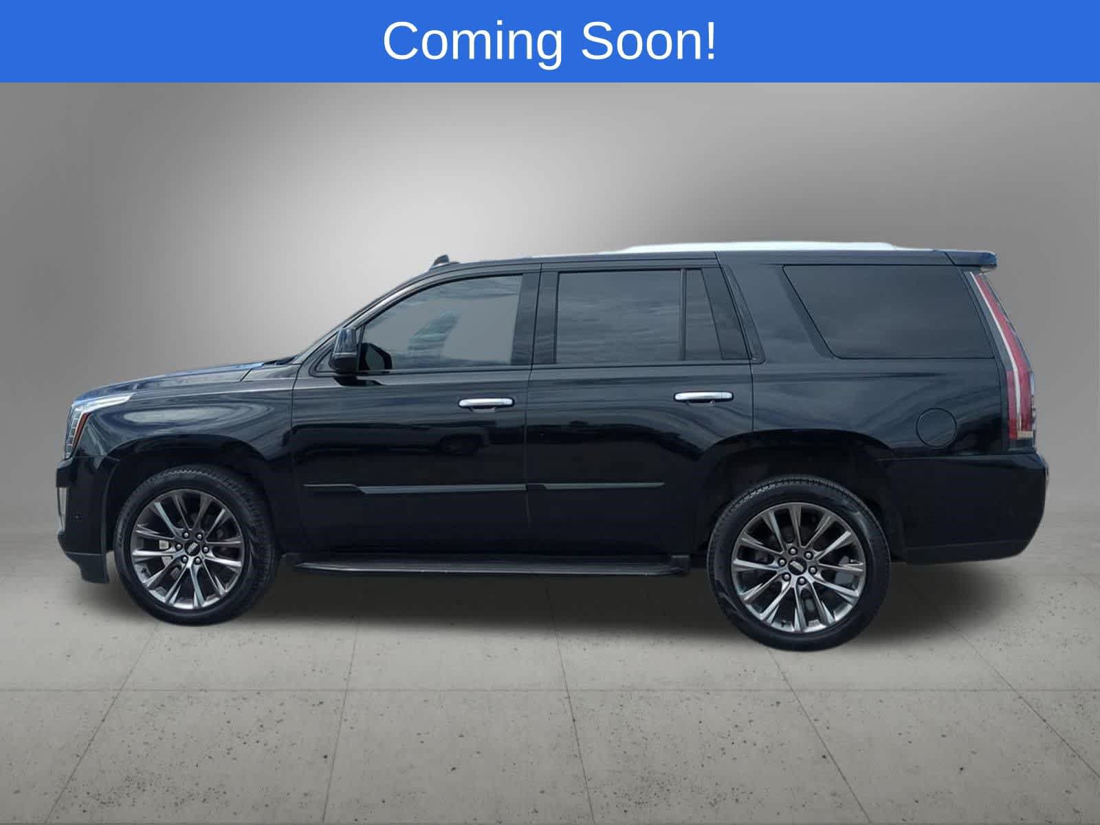 Used 2020 Cadillac Escalade Luxury w/ Escalade Sport Edition AWD/4WD image 3