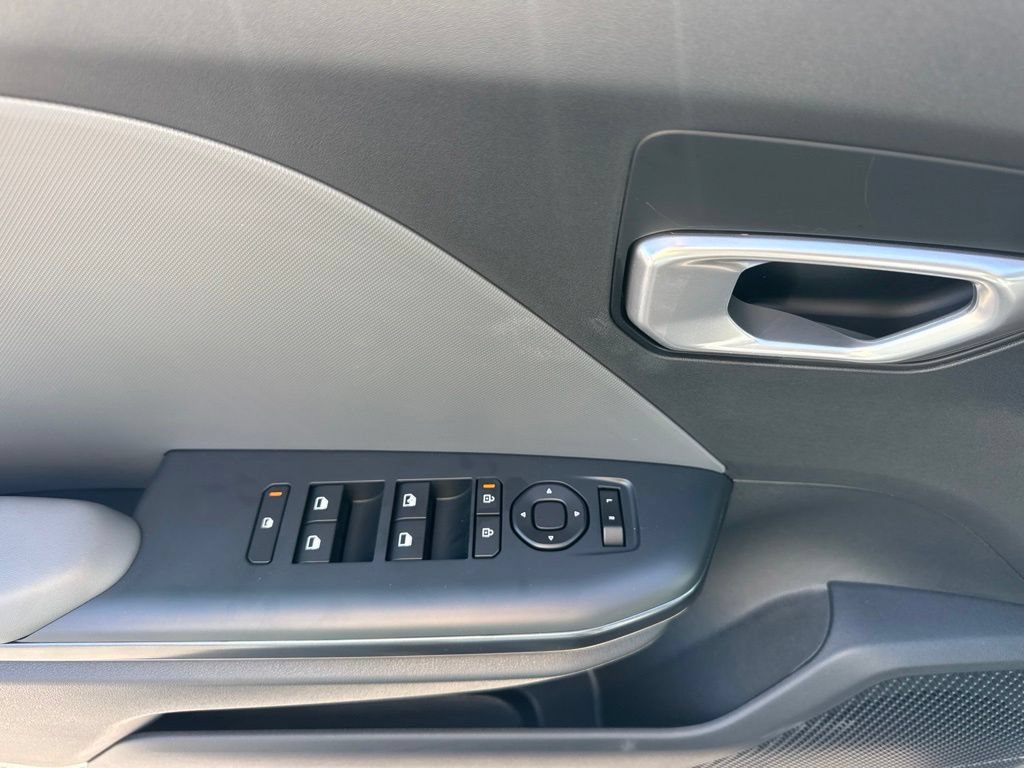 New 2026 Kia K4 FWD image 8