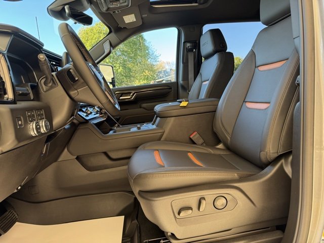 New 2026 GMC Sierra 3500 AT4 w/ AT4 Premium Plus Package image 4