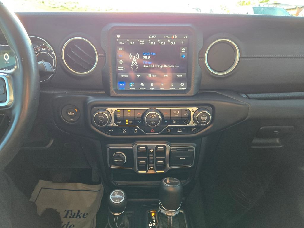 Used 2020 Jeep Gladiator Overland AWD/4WD image 21
