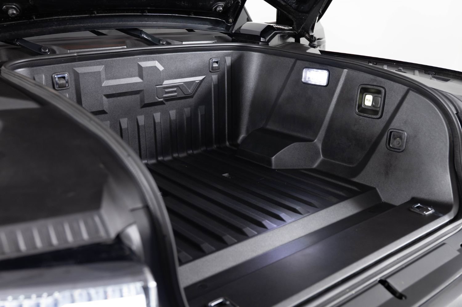 Used 2025 GMC Hummer EV 2X AWD/4WD image 38