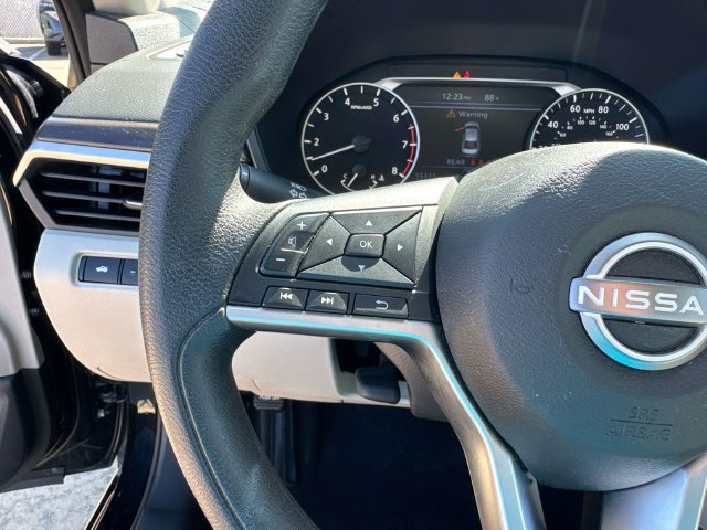 Used 2024 Nissan Altima 2.5 SV FWD image 28
