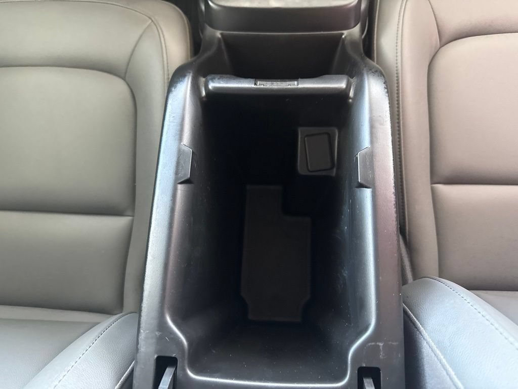 Used 2022 Chevrolet Colorado W/T w/ Custom Special Edition RWD image 23