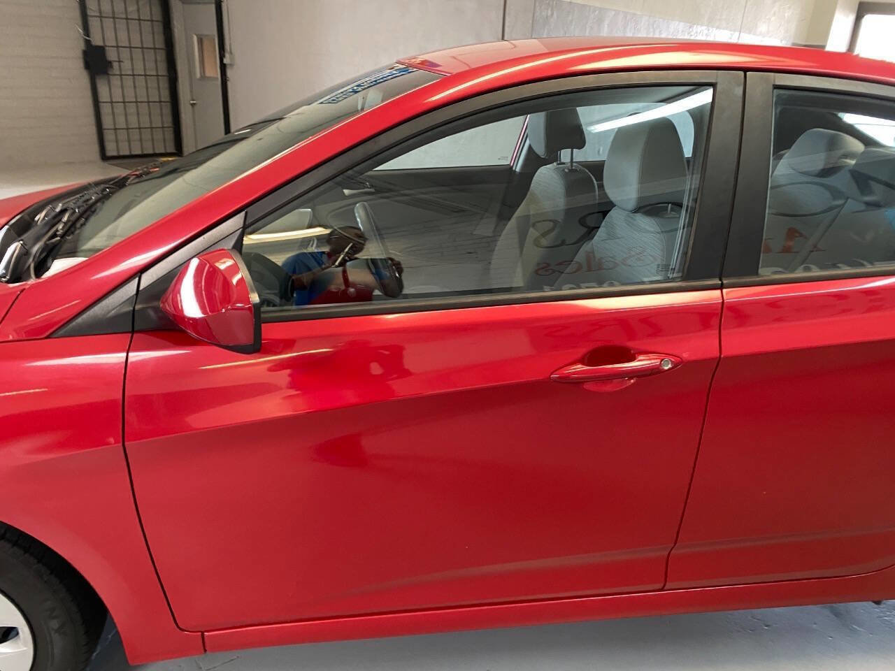 Used 2016 Hyundai Accent SE FWD image 14