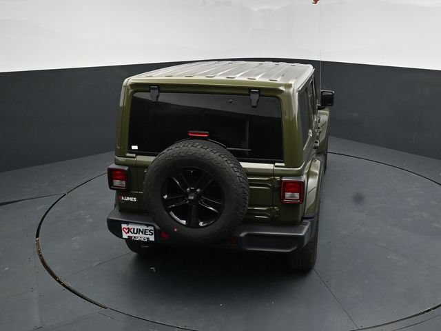 Used 2023 Jeep Wrangler Unlimited Sahara AWD/4WD image 43