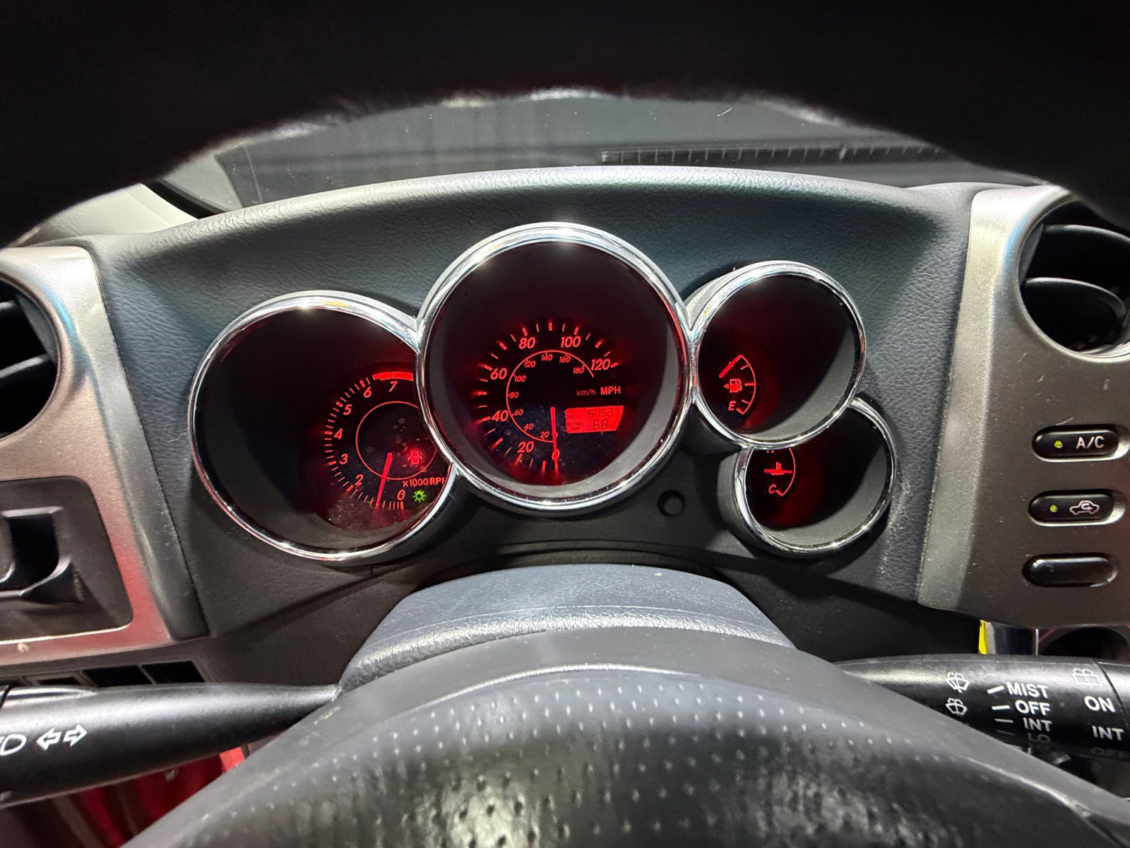 Used 2003 Toyota Matrix AWD image 10