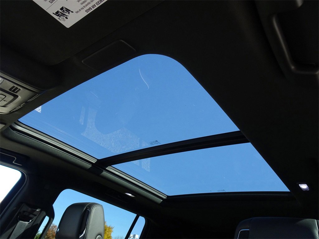 Certified 2023 Cadillac Escalade ESV Premium Luxury w/ LPO, Radiant Package image 11