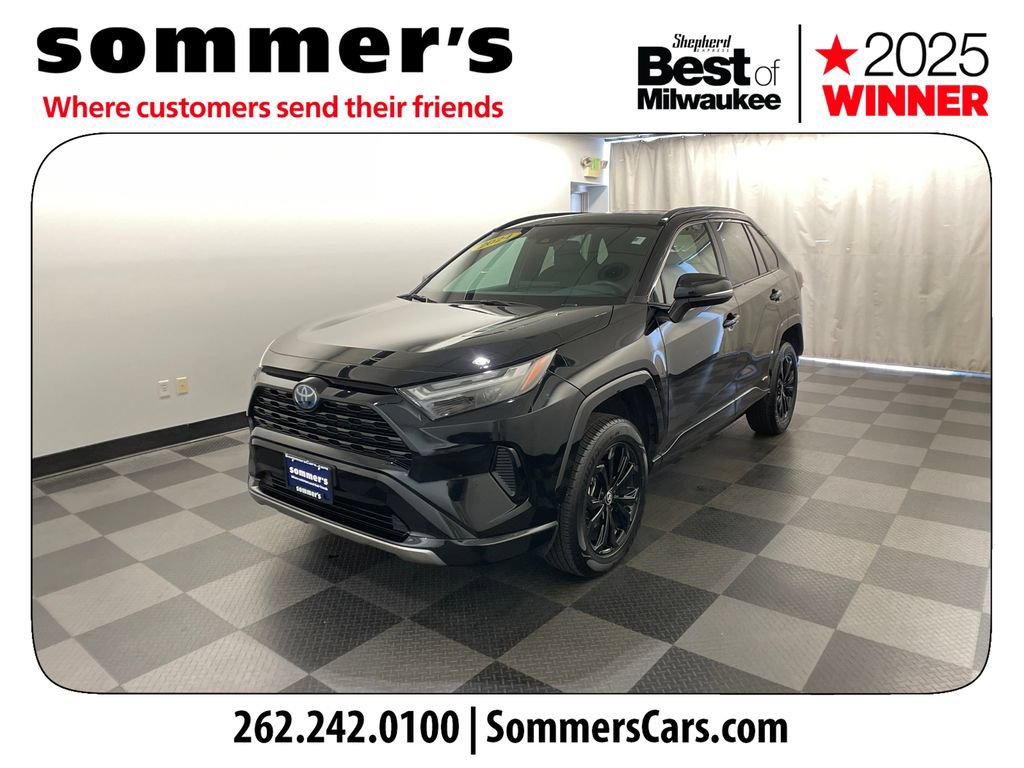 Used 2024 Toyota RAV4 SE w/ Convenience Package AWD/4WD image 2