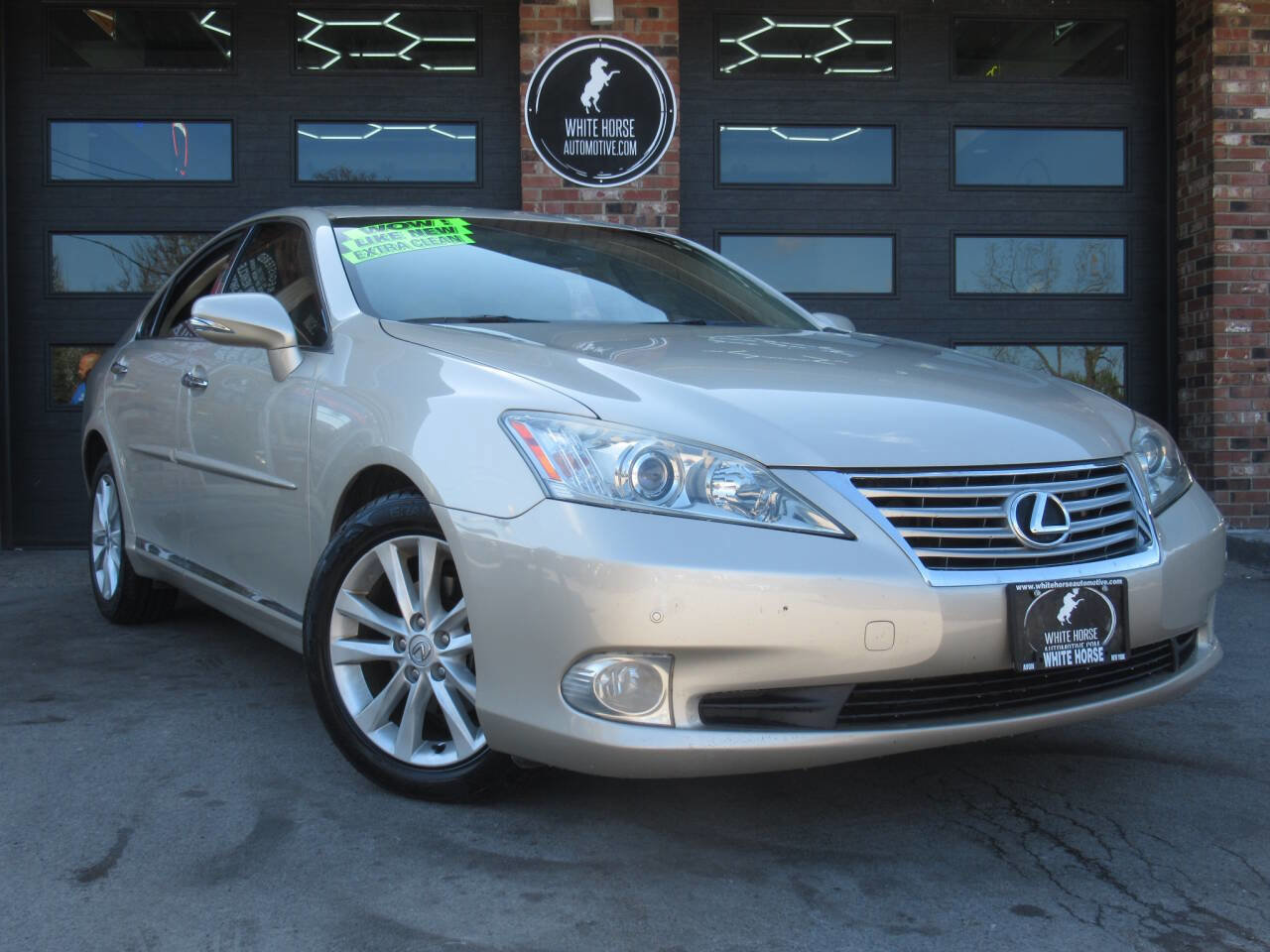Used 2011 Lexus ES 350 FWD image 2